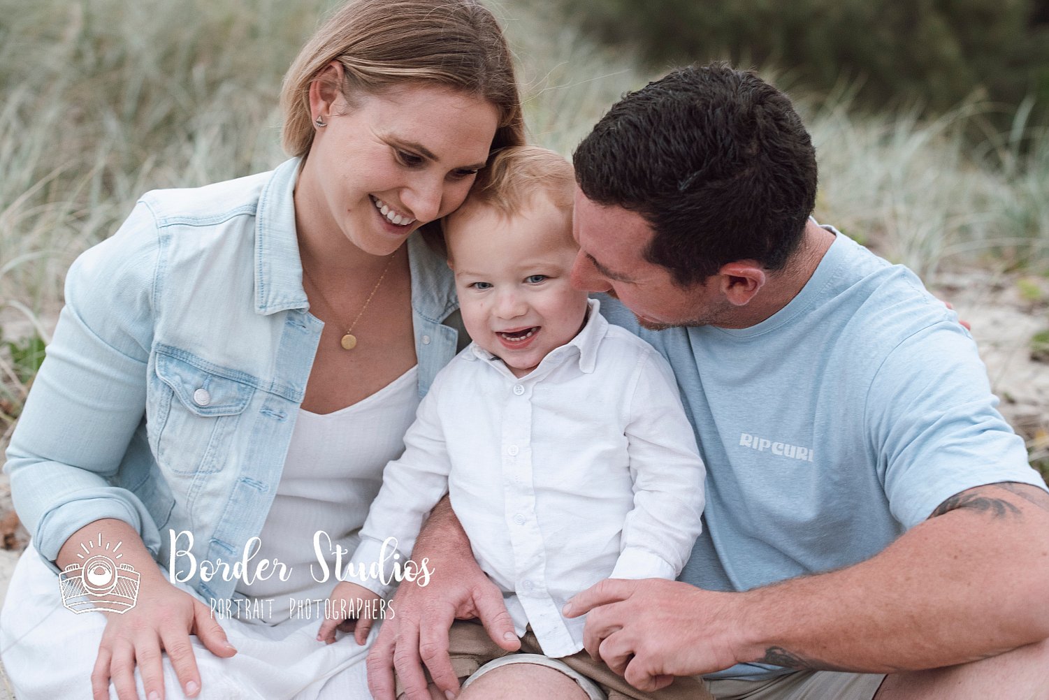 Family Portrait Minis - Southport Spit Beach Photos